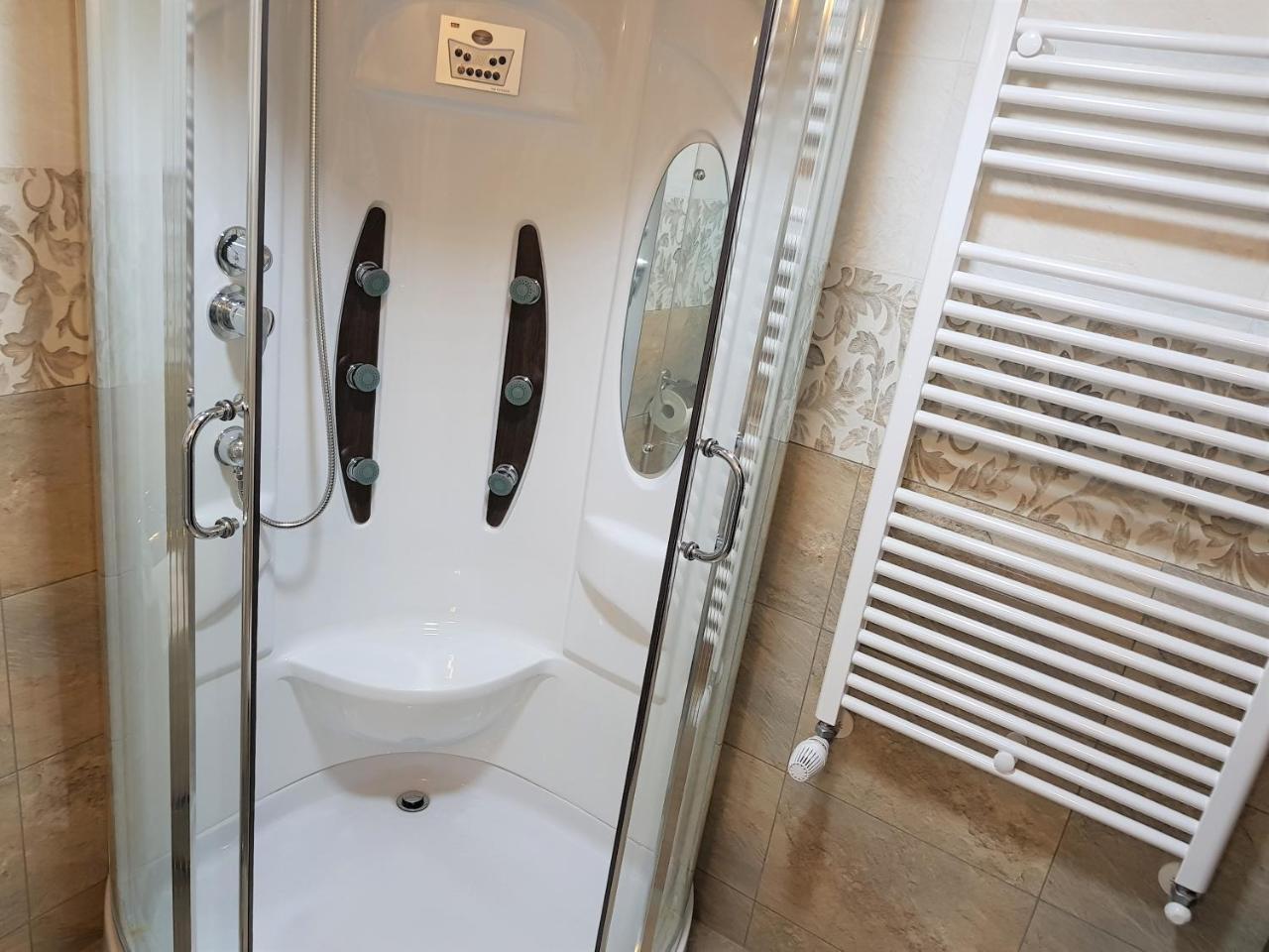 Villa Lotus 데바 외부 사진